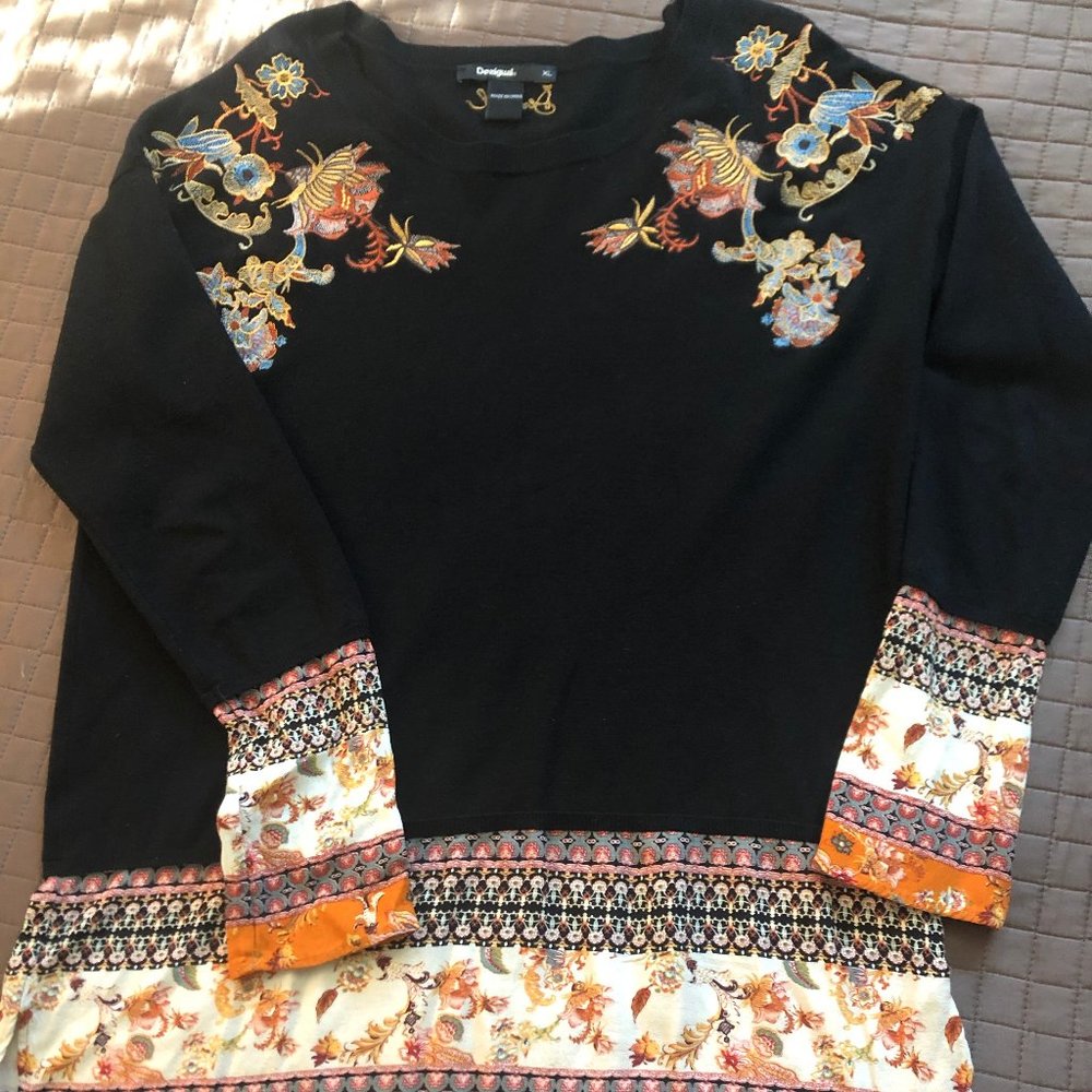 Desigual Long sleeve Black top-exquisite detail
